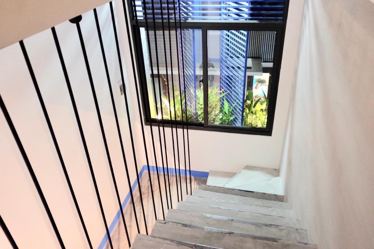 Apartment Uri House, 1- 2 Bedroom Tourism Apt, 5' Walk Dragon Bridge Da Nang