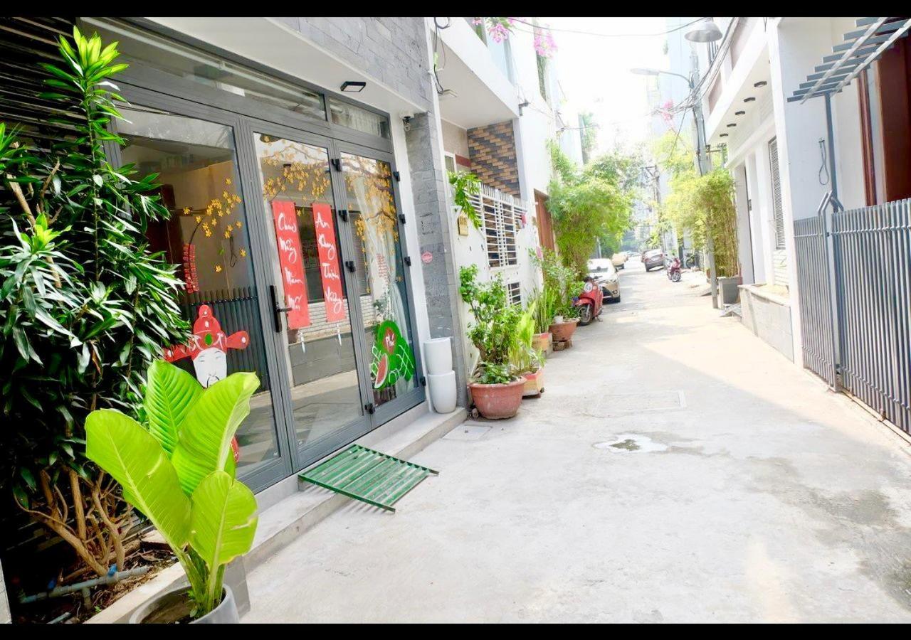 Uri House, 1- 2 Bedroom Tourism Apt, 5' Walk Dragon Bridge Apartment *