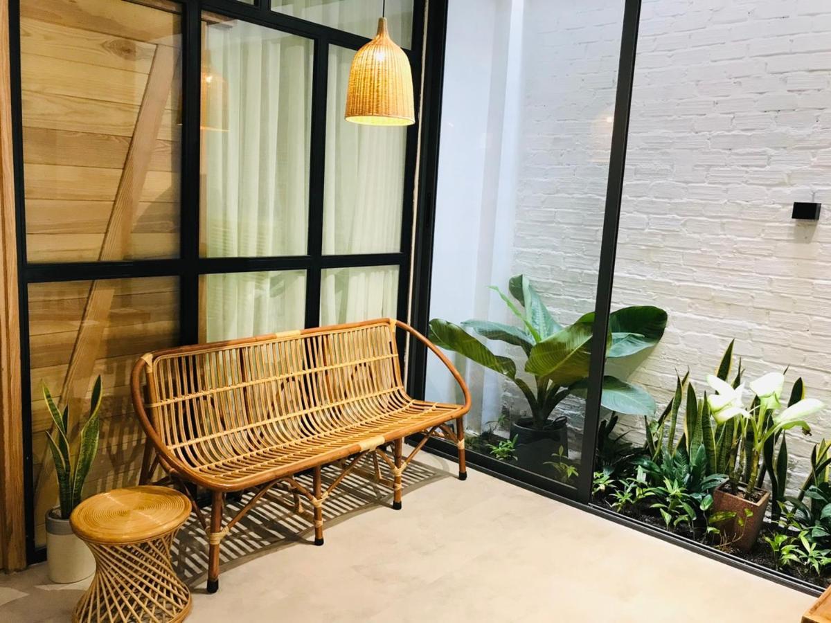 Uri House, 1- 2 Bedroom Tourism Apt, 5' Walk Dragon Bridge Da Nang