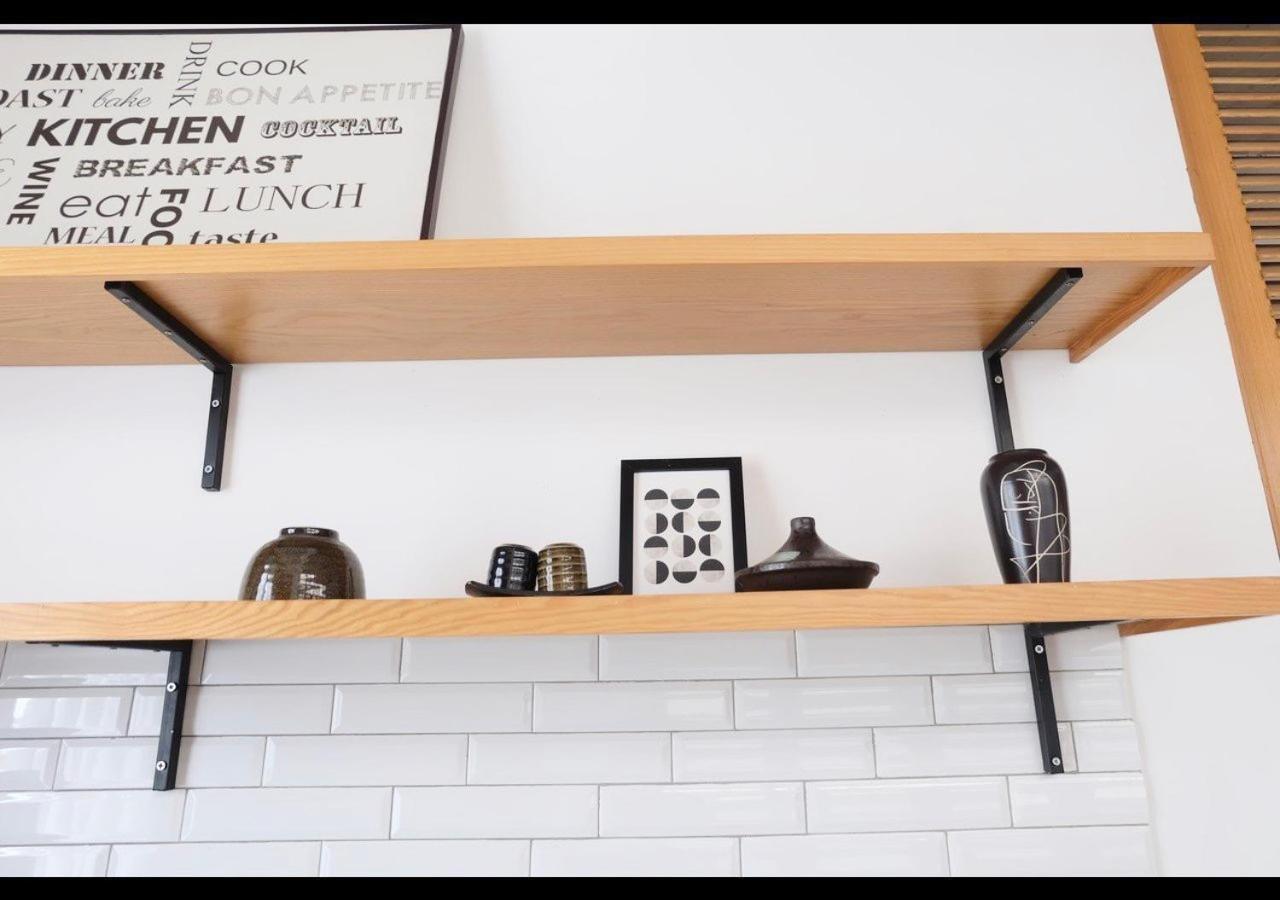 Uri House, 1- 2 Bedroom Tourism Apt, 5' Walk Dragon Bridge