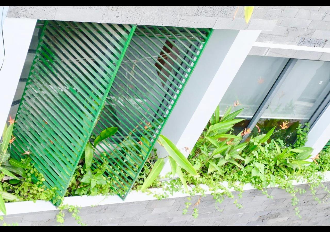 Uri House, 1- 2 Bedroom Tourism Apt, 5' Walk Dragon Bridge Da Nang
